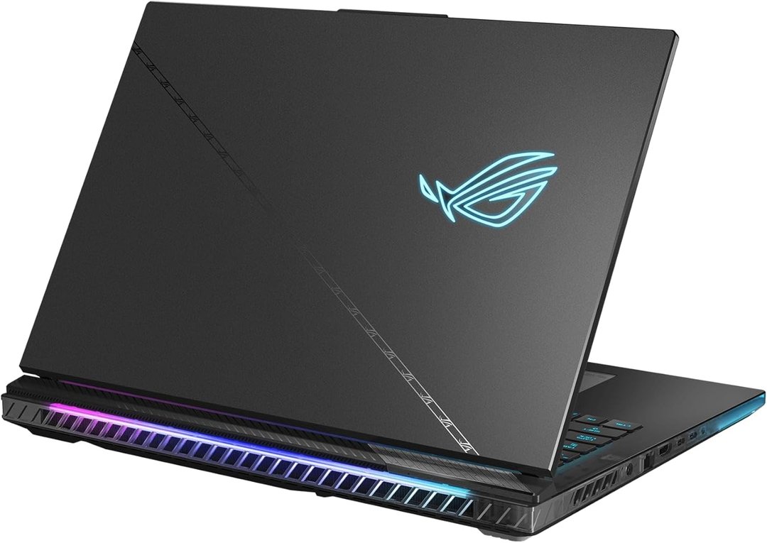 Asus ROG Strix G15 G513 (2022) 15.6" — Ilustrační foto — barva se může lišit