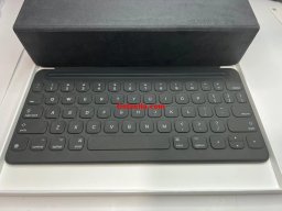 Apple iPad Pro 10.5" - Smart Keyboard (DEU) - A1829 1
